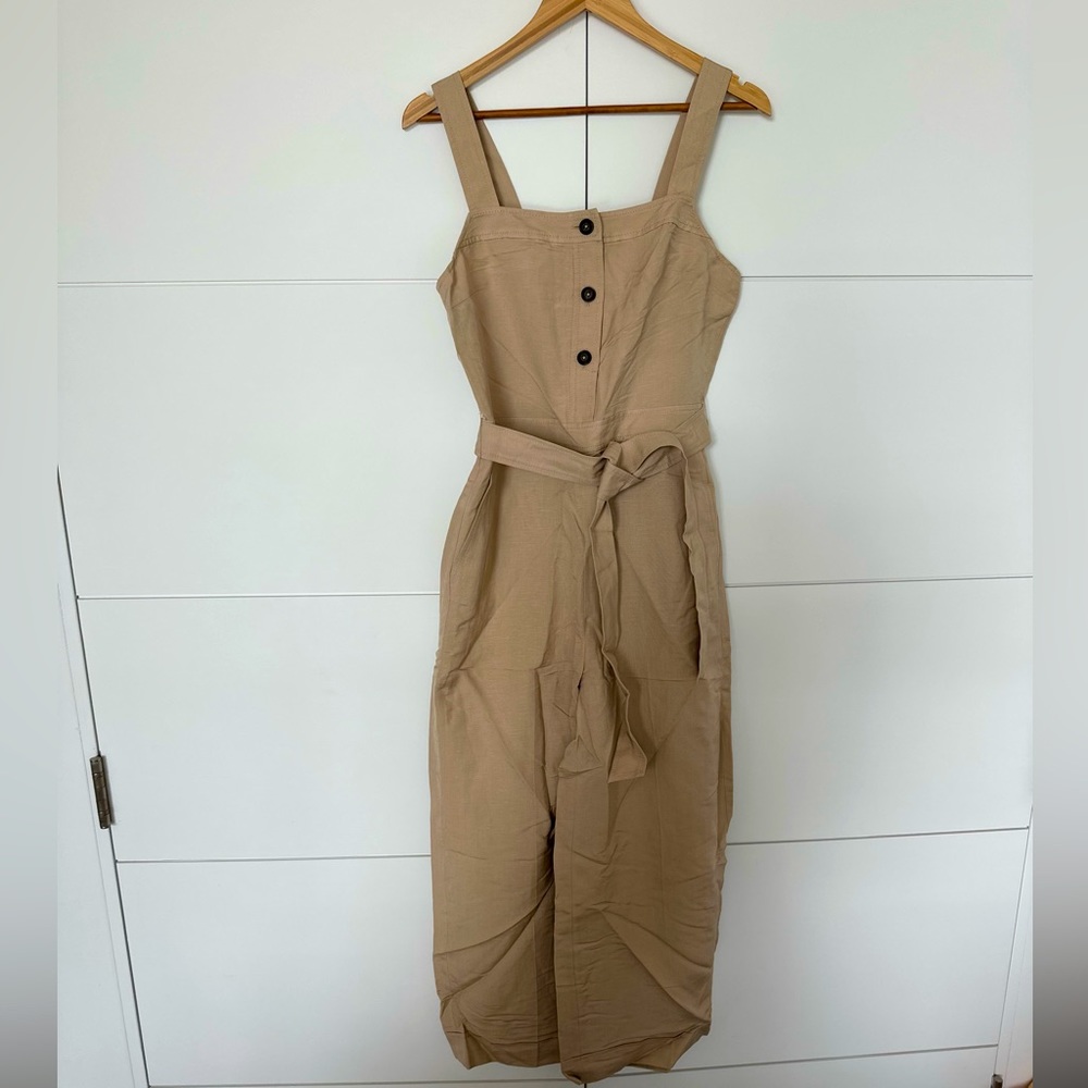 BANANA REPUBLIC size 6Tall -beige jumper with tie - NWT